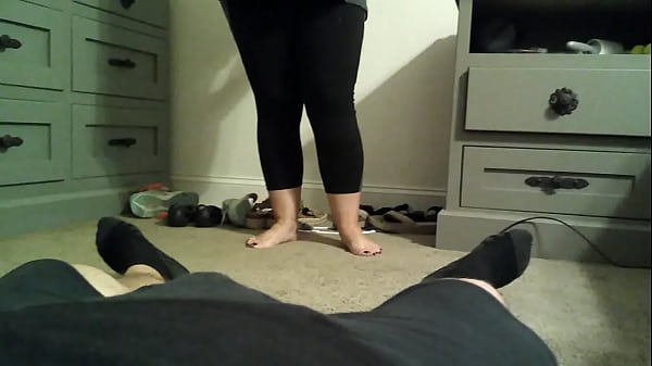 Would you be okay with Empress Michelle doing this to your balls?